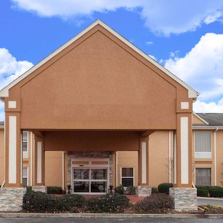 Quality Inn & Suites I-40 East North Little Rock Exterior photo